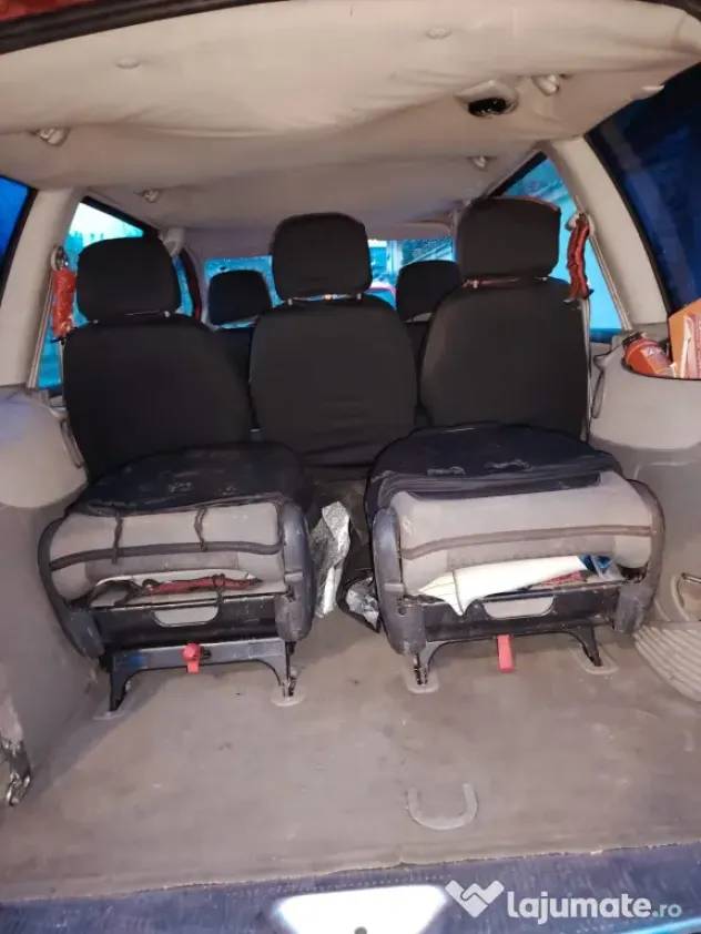 Vând Volkswagen Sharan