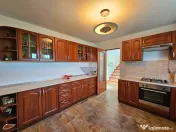 Vila tip duplex Banesti, 341 mp utili, garaj, vedere Cara... 