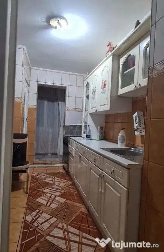 De vanzare apartament cu 2 camere, central, Bloc BR, et. ... - Galati (Galati)
