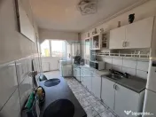 Apartament 3 camere - zona Astra / Calea București
