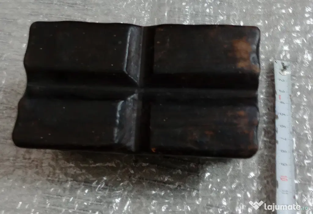 Cutiuta din lemn negru 15 cm. lungime bijuterii