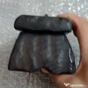 Cutiuta din lemn negru 15 cm. lungime bijuterii