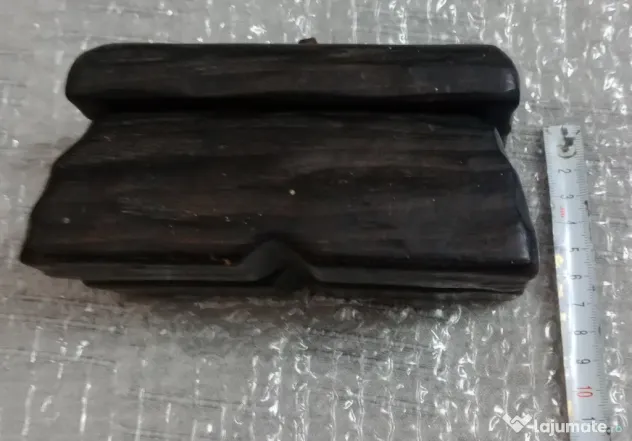 Cutiuta din lemn negru 15 cm. lungime bijuterii