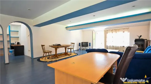 FILM3D!Casa arhitectura flexibila:2 unitati,500mp teren,locu - Brasov (Brasov)