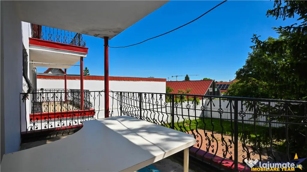 FILM3D!Casa arhitectura flexibila:2 unitati,500mp teren,locu - Brasov (Brasov)