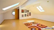 FILM3D!Casa arhitectura flexibila:2 unitati,500mp teren,locu