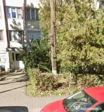 Apartament trei camere, decomandat, parter, str. Moldovei