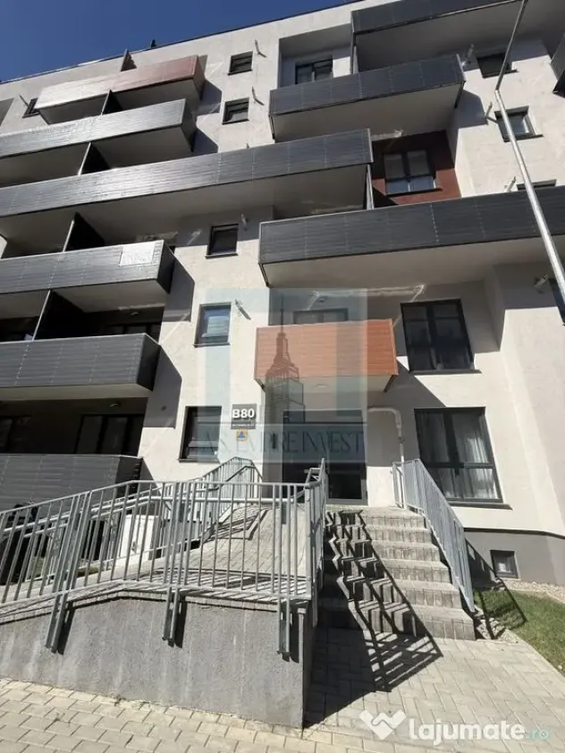 Ap. 2 camere, 2 balcoane, boxa, parcare subterana-zona Av... - Brasov (Brasov)