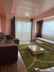 Vand apartament 3 camere in Otopeni, central