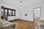 Apartament cu 3 camere de închiriat în zona Bancilor 