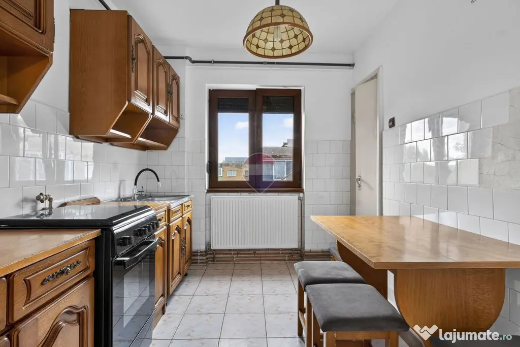 Apartament cu 3 camere de închiriat în zona Bancilor - Arad (Arad)