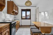 Apartament cu 3 camere de închiriat în zona Bancilor 