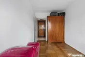 Apartament cu 3 camere de închiriat în zona Bancilor 