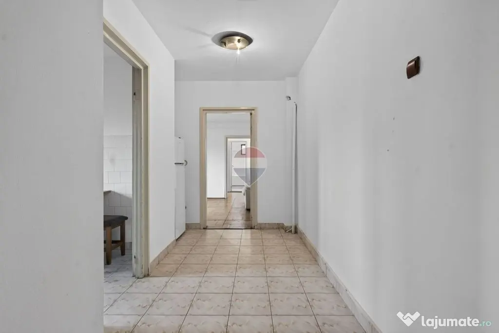 Apartament cu 3 camere de închiriat în zona Bancilor - Arad (Arad)
