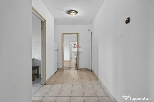 Apartament cu 3 camere de închiriat în zona Bancilor - Arad (Arad)