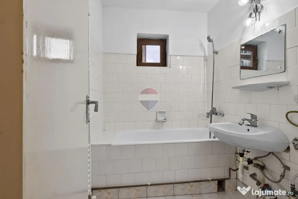 Apartament cu 3 camere de închiriat în zona Bancilor - Arad (Arad)