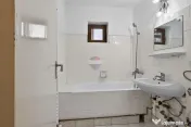 Apartament cu 3 camere de închiriat în zona Bancilor 