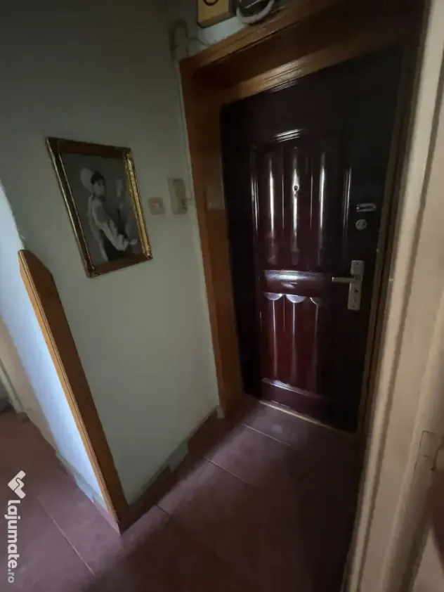 Proprietar,vând apartament 3 camere pe strada principală Mărășești