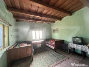Proprietate cu 7.247 mp teren intravilan și multiple constr 