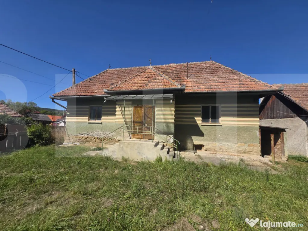Casa traditionala pe un teren intravilan generos de 3409 mp - Dalnic (Covasna)