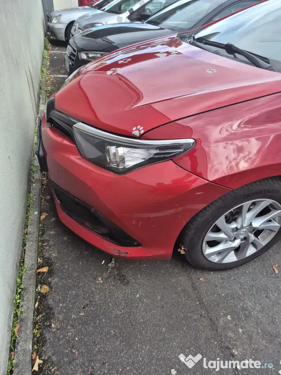 Toyota Auris Hybrid