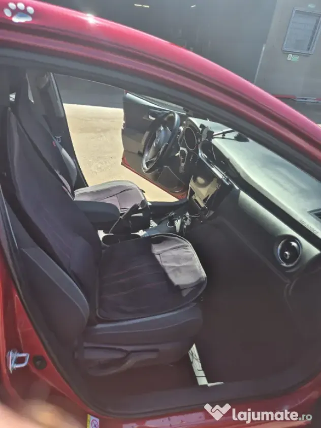 Toyota Auris Hybrid