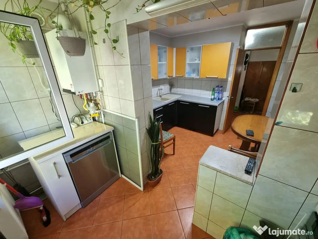 Apartament 3 camere zona Dacia - Constanta (Constanta)