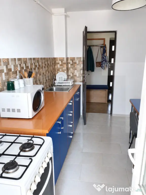 Apartament 3 camere decomandat, centrală și AC, aproape de - Slatina (Olt)