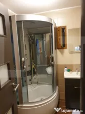 Apartament 3 camere decomandat, centrală și AC, aproape de