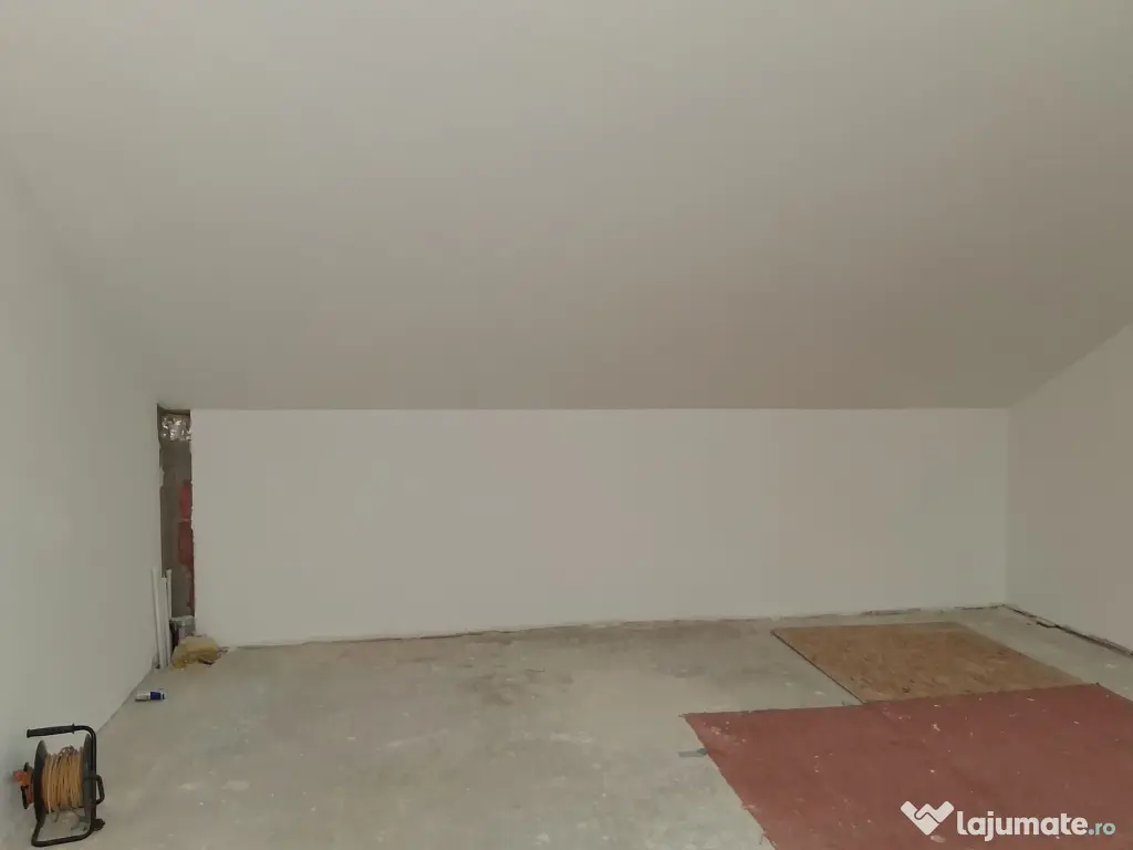Particular, vând casă 4 camere, P+1+M, în Bragadiru