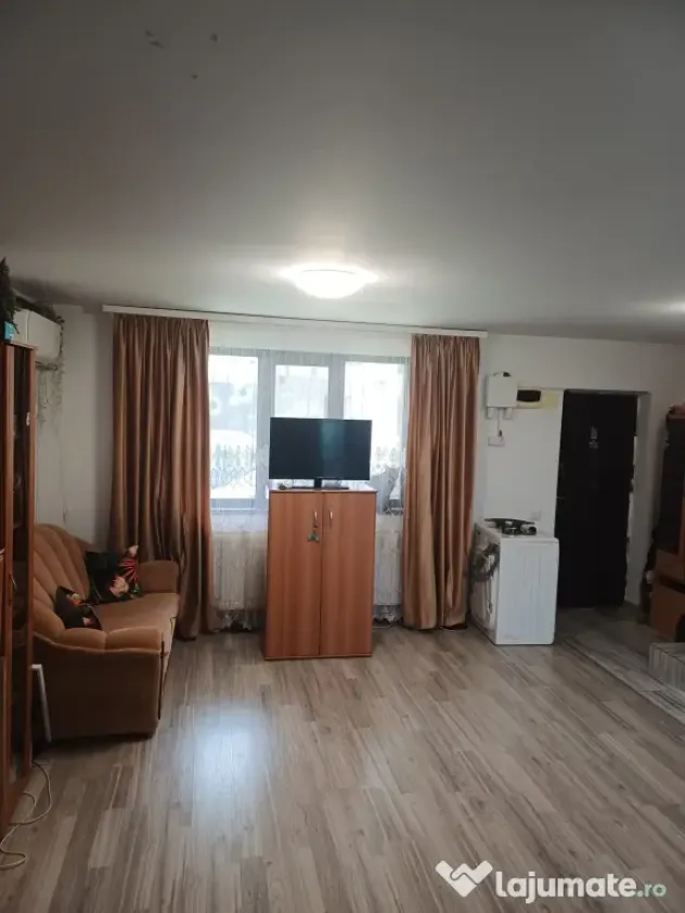 Particular, vând casă 4 camere, P+1+M, în Bragadiru