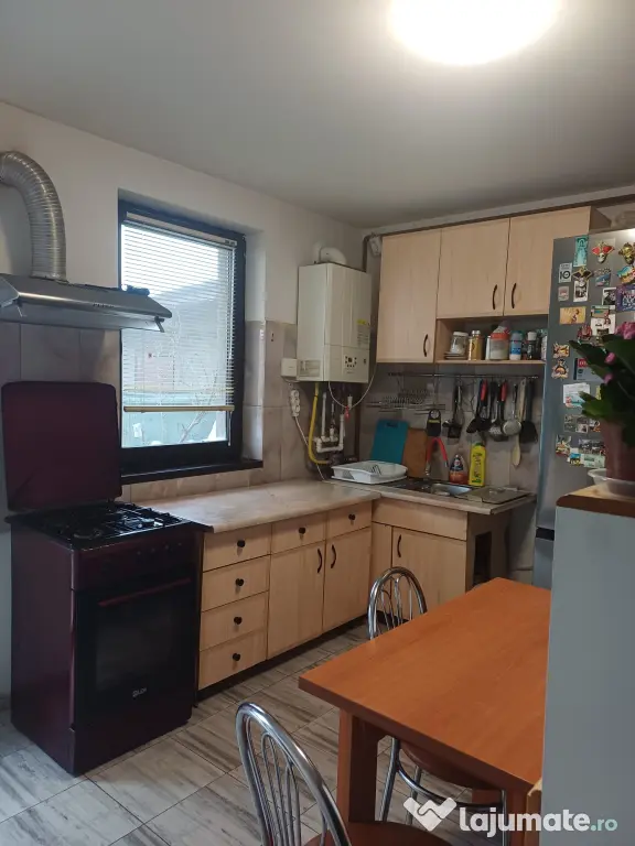 Particular, vând casă 4 camere, P+1+M, în Bragadiru