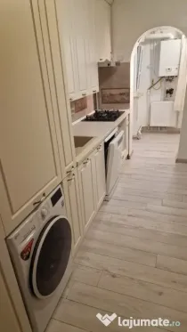 Vând apartament 3 camere,decomandat,partial mobilat,utilat,Galata