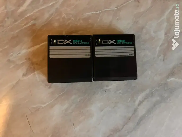 Lot Vintage: 2 Cartușe Yamaha DX7 + Joc GBA + MP3