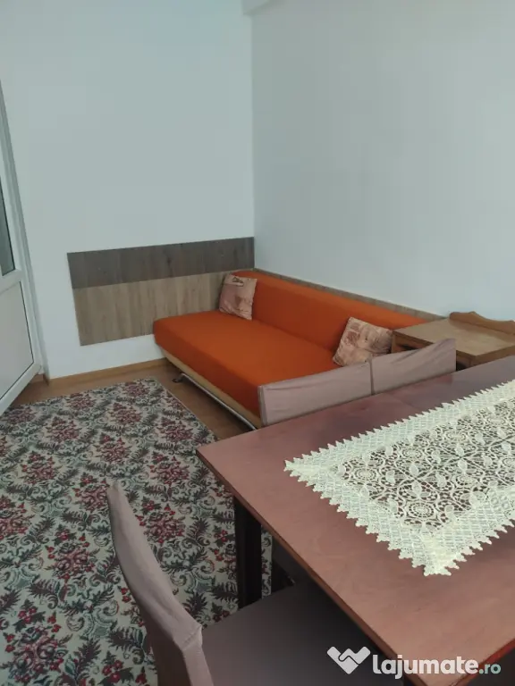 Închiriez apartament cu o cameră