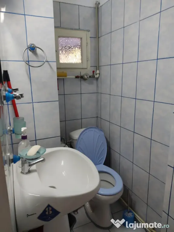 Închiriez apartament cu o cameră