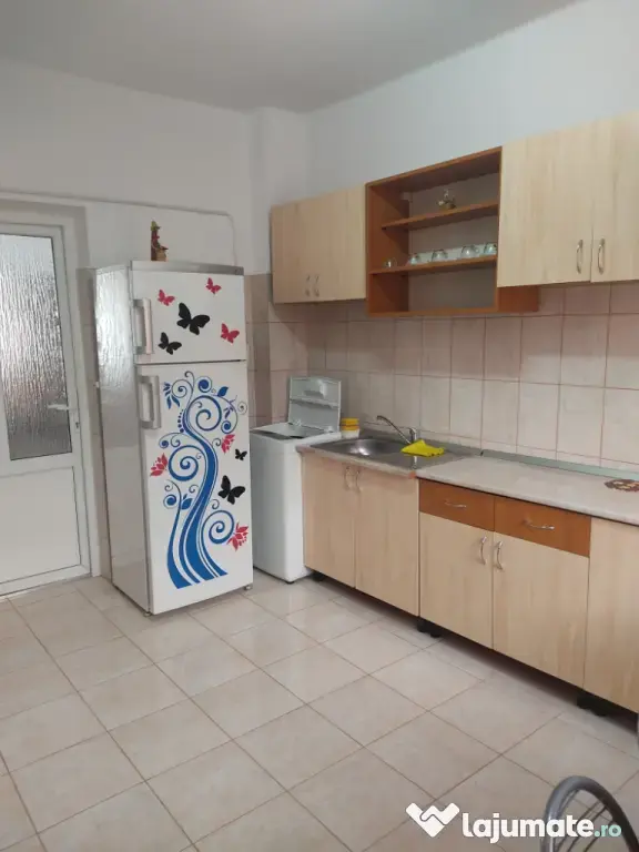 Închiriez apartament cu o cameră