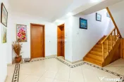 Casă / Vilă cu 6 camere de vânzare Chiajna /Rosu