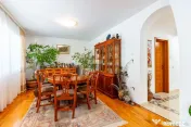 Casă / Vilă cu 6 camere de vânzare Chiajna /Rosu