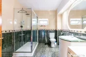 Casă / Vilă cu 6 camere de vânzare Chiajna /Rosu