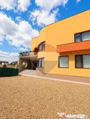 Casă / Vilă cu 12 camere de închiriat în zona Fundeni 