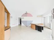 Apartament cu 3 camere de vanzare - Spatiu de birou - Rond Alba Iulia 