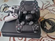 Vând PS4 1TB – 4 controllere + 19 jocuri
