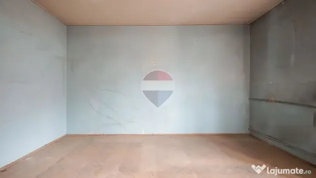 Garsoniera Centrul Civic, bloc apartamente + garaj propriu 15mp - Brasov (Brasov)