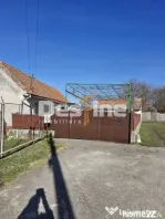 Casă frumoasă - zonă liniștită