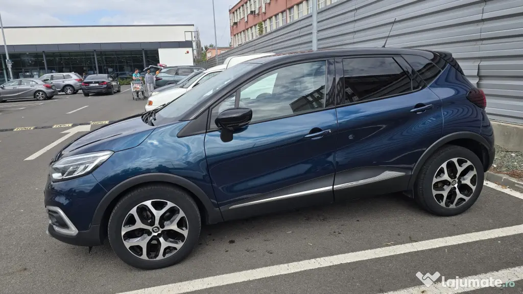 Renault Captur 1.2 TCe, automata, echipare Intens, 2017 + anvelope noi allseson