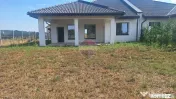 Casă / Vilă cu 3 camere de vânzare 