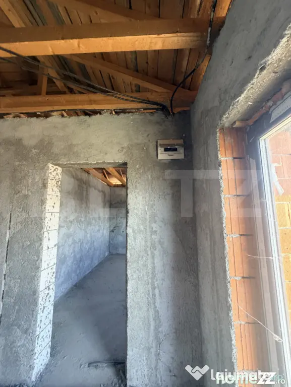 Casa la rosu P+1 cu teren 478 mp, zona Damila - Malu Mare (Dolj)