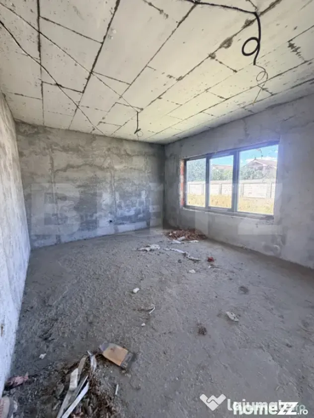 Casa la rosu P+1 cu teren 478 mp, zona Damila - Malu Mare (Dolj)