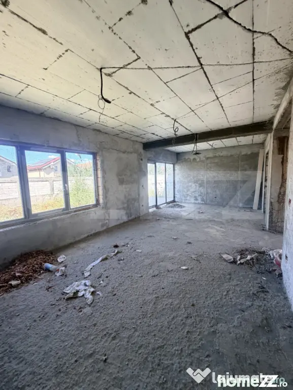 Casa la rosu P+1 cu teren 478 mp, zona Damila - Malu Mare (Dolj)